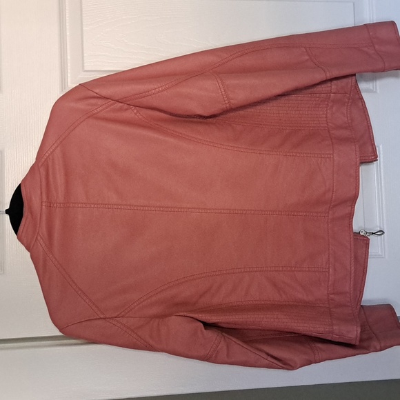 3 for $30 Dusty rose jacket - Picture 4 of 5